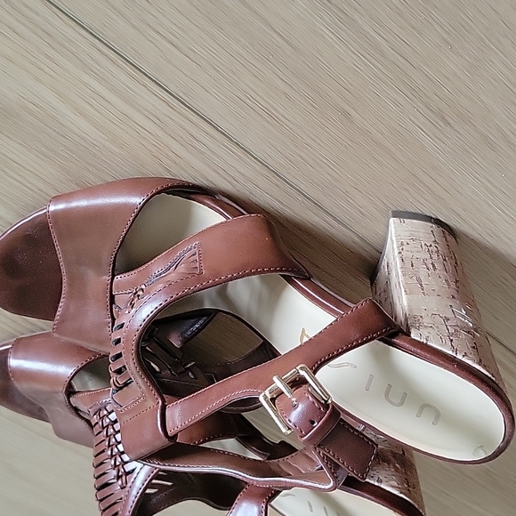 Sandals high heeled - Picture 3 of 3